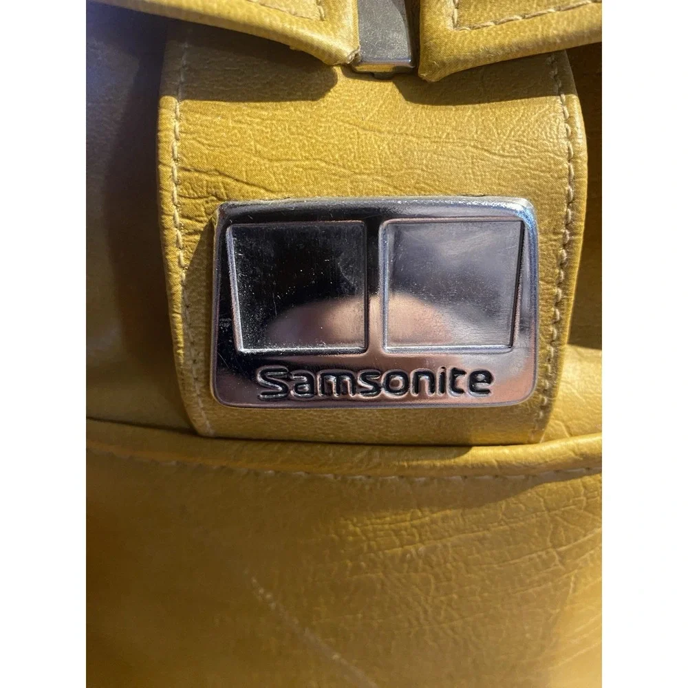 N/A sleek yellow